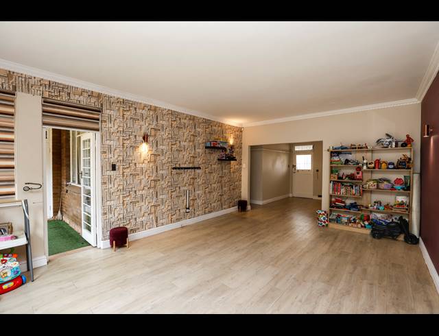 2 BEDROOM APARTMENT FOR SALE IN MORNINGSIDE
